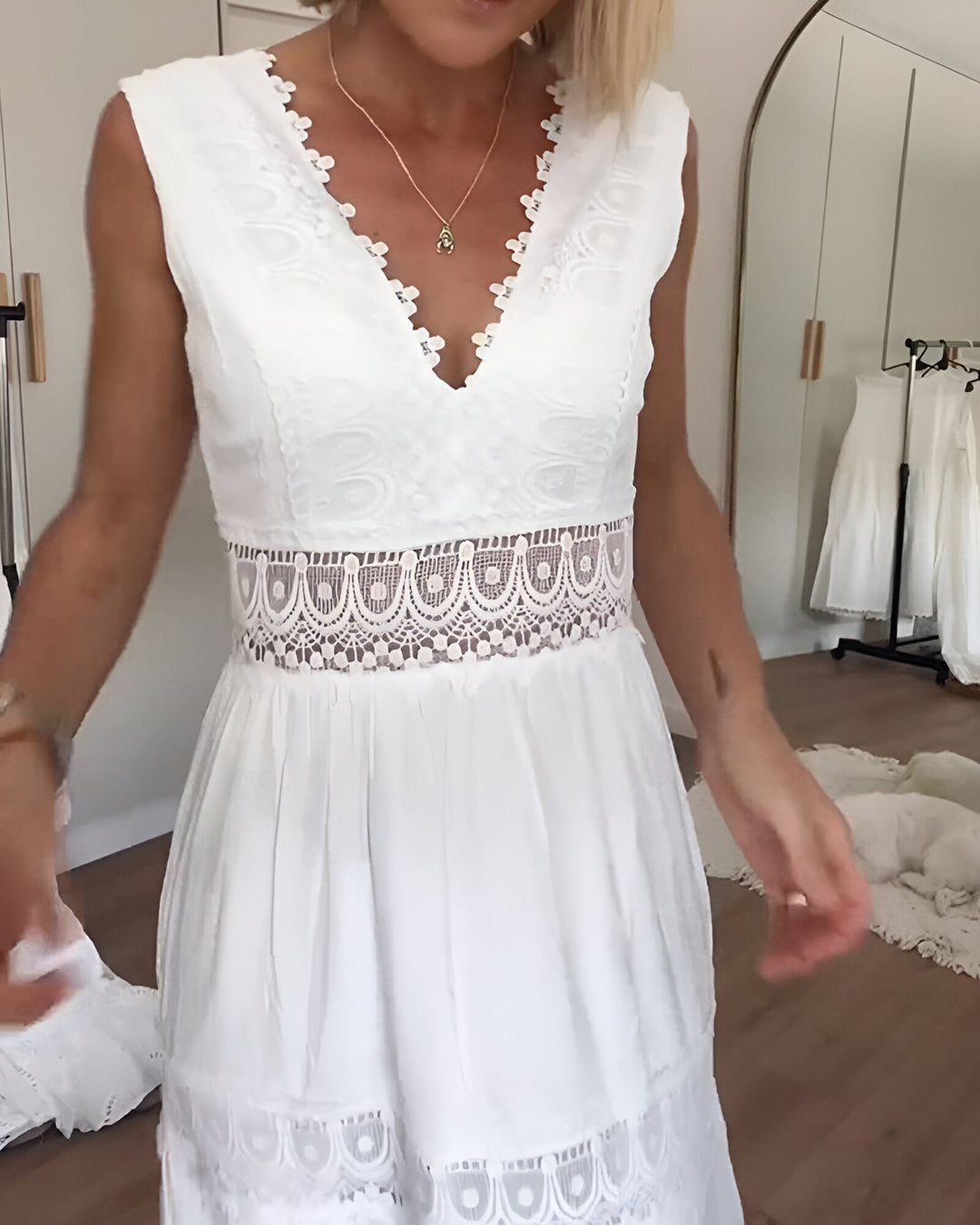 Emma | Ærmeløs blondekjole